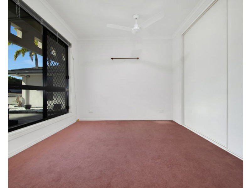 11 Somerset Close, Clinton QLD 4680