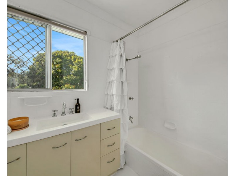5 Carol Street, Sun Valley QLD 4680