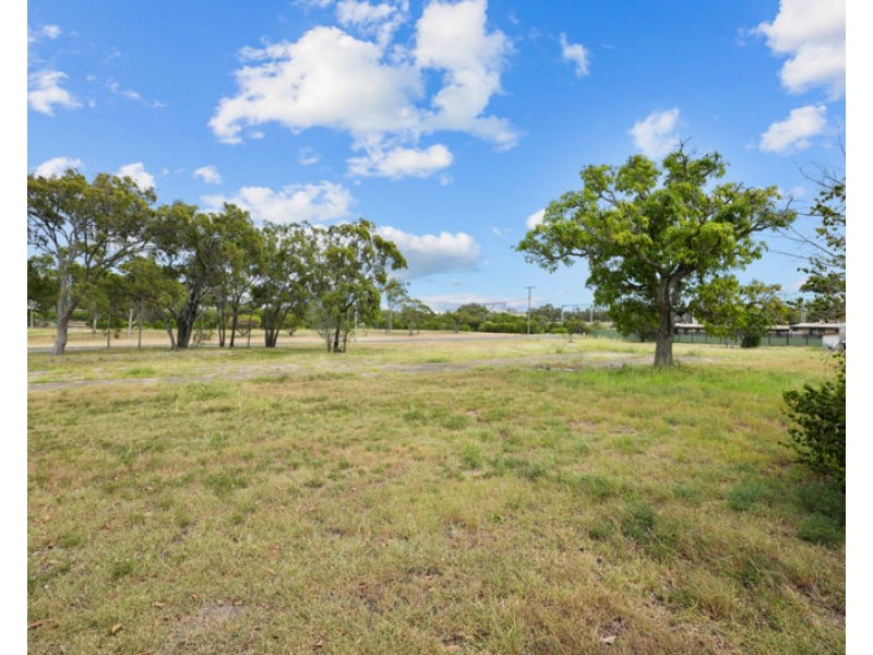 85 Barney Street, Barney Point QLD 4680