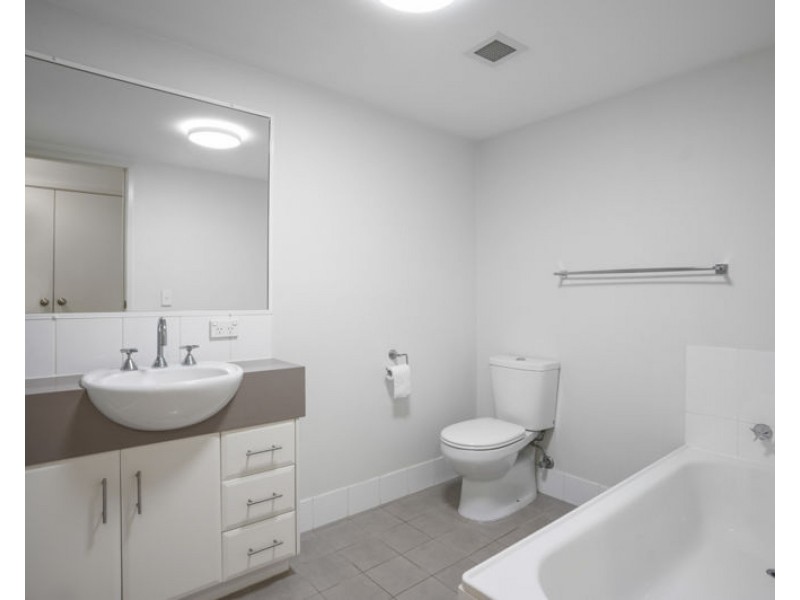 7/8A Wyndham Avenue, Boyne Island QLD 4680