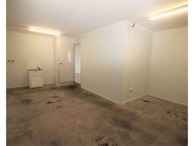 1/50 Marten Street, South Gladstone QLD 4680