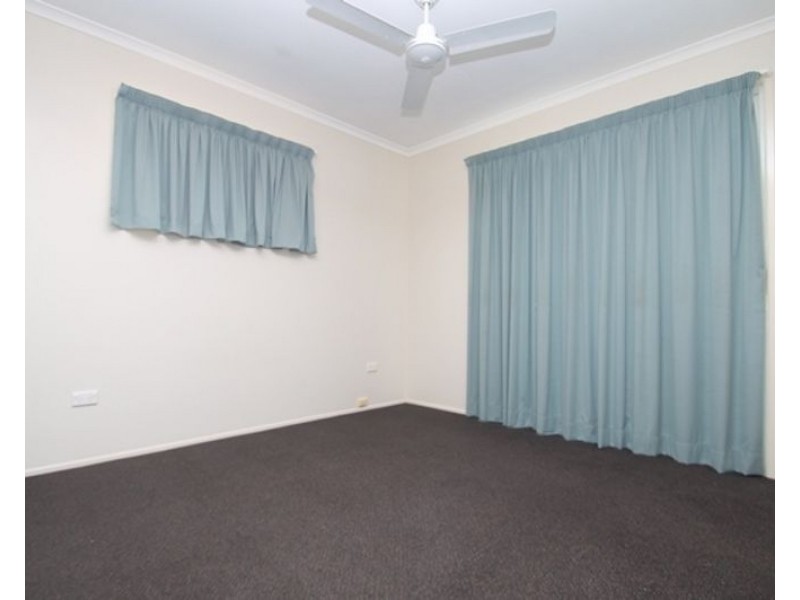 8 Woollybutt Street, New Auckland QLD 4680