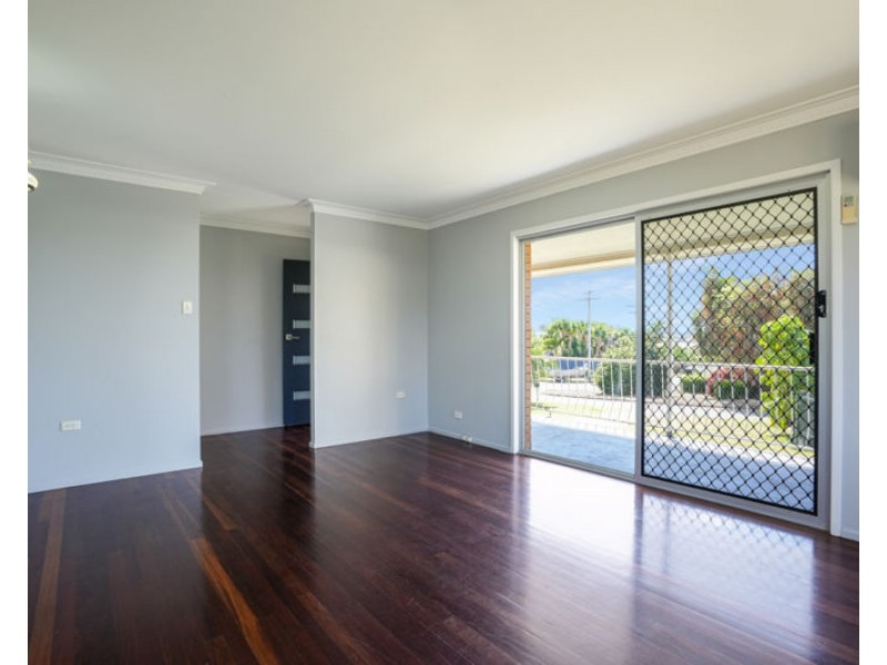 5 Hansen Crescent, Clinton QLD 4680