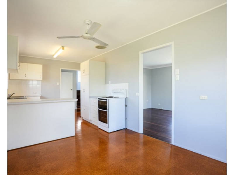 5 Hansen Crescent, Clinton QLD 4680