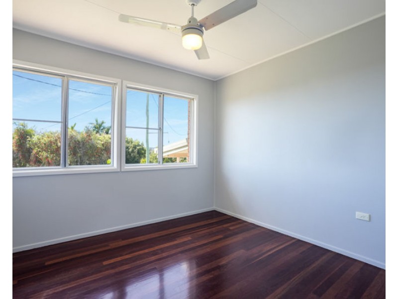 5 Hansen Crescent, Clinton QLD 4680