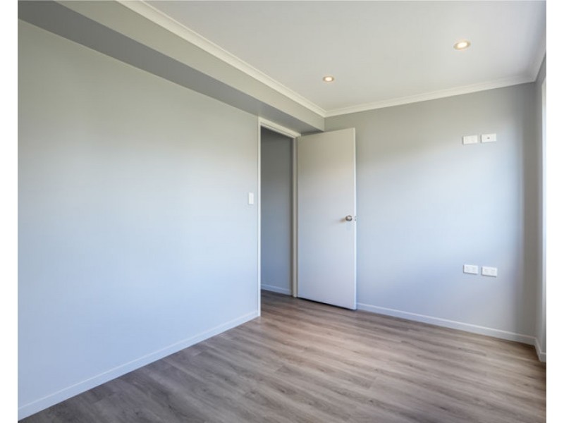 5 Hansen Crescent, Clinton QLD 4680