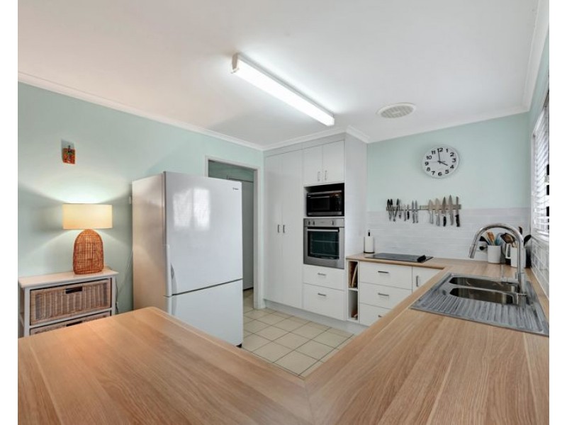 48 Dixon Drive, Telina QLD 4680