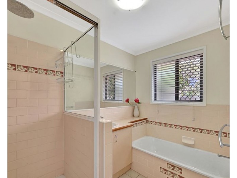 48 Dixon Drive, Telina QLD 4680