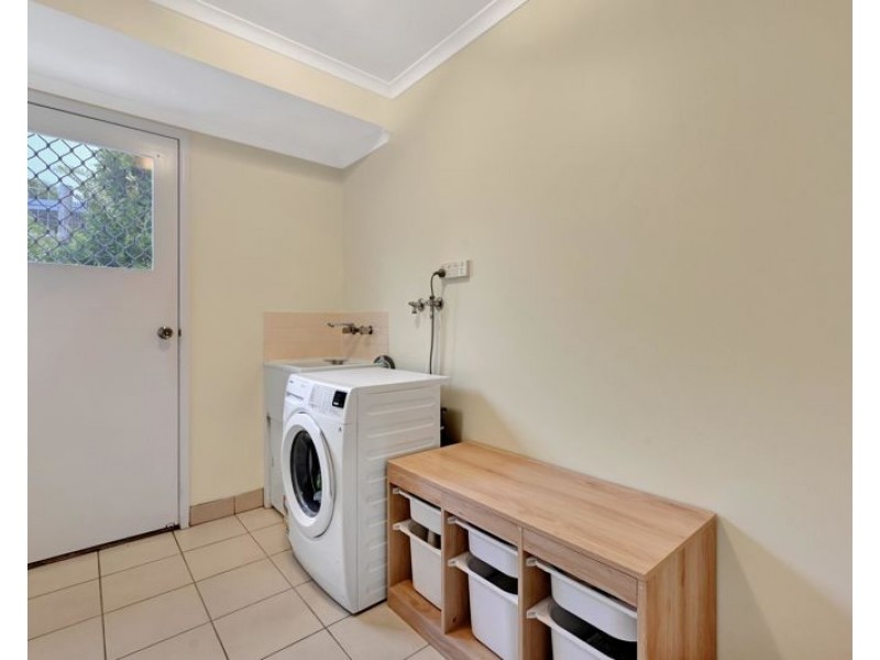 48 Dixon Drive, Telina QLD 4680