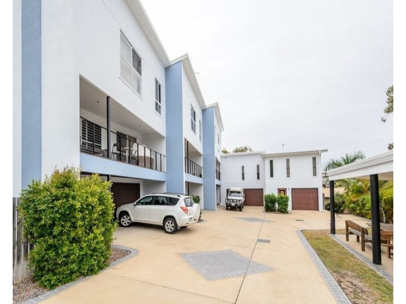 4/30 Beach Avenue, Tannum Sands QLD 4680