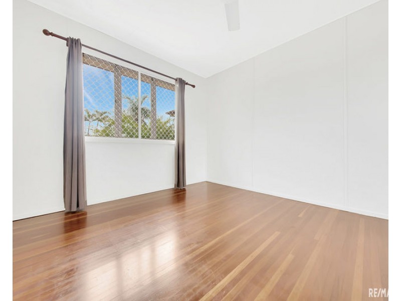 12 Golding Street, Barney Point QLD 4680