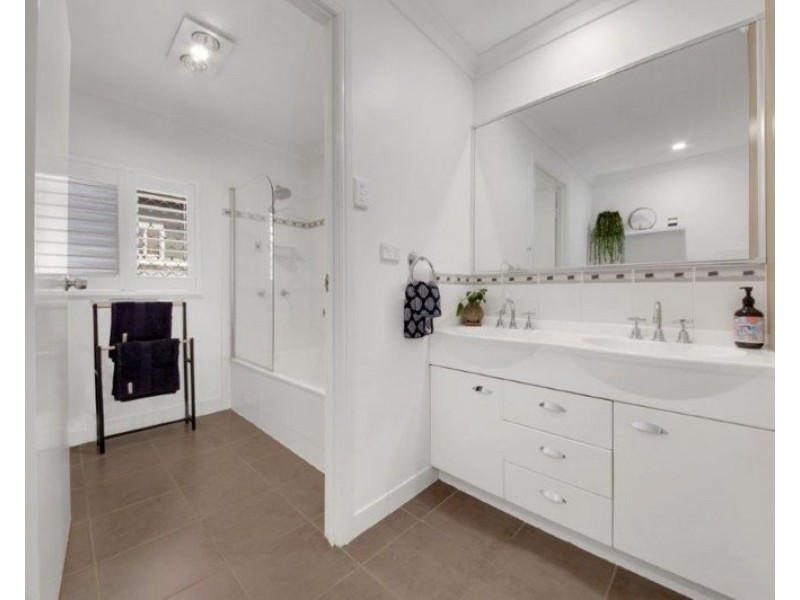 226 Oaka Street, South Gladstone QLD 4680