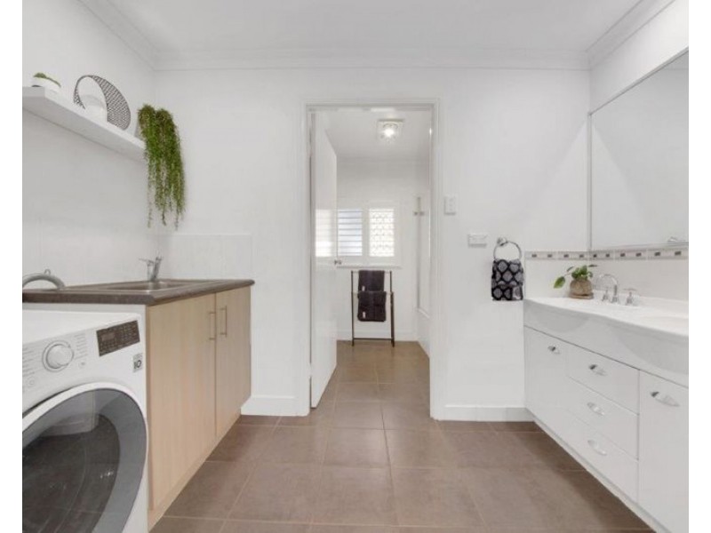226 Oaka Street, South Gladstone QLD 4680