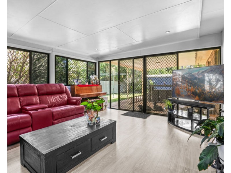 10 Connolly Court, Telina QLD 4680