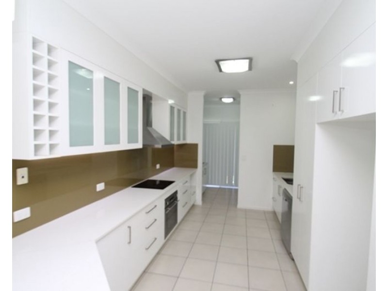 180 J Hickey Avenue, Clinton QLD 4680