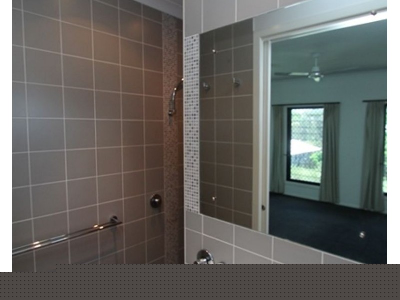 180 J Hickey Avenue, Clinton QLD 4680