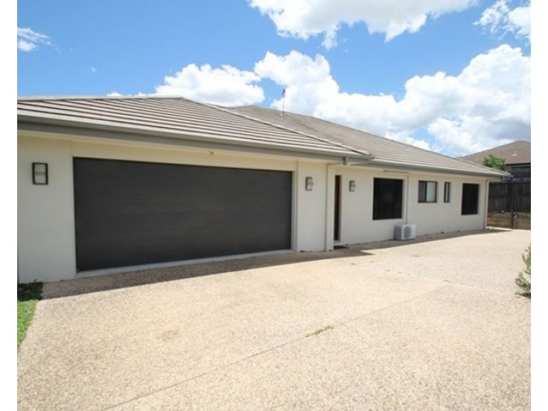 180 J Hickey Avenue, Clinton QLD 4680