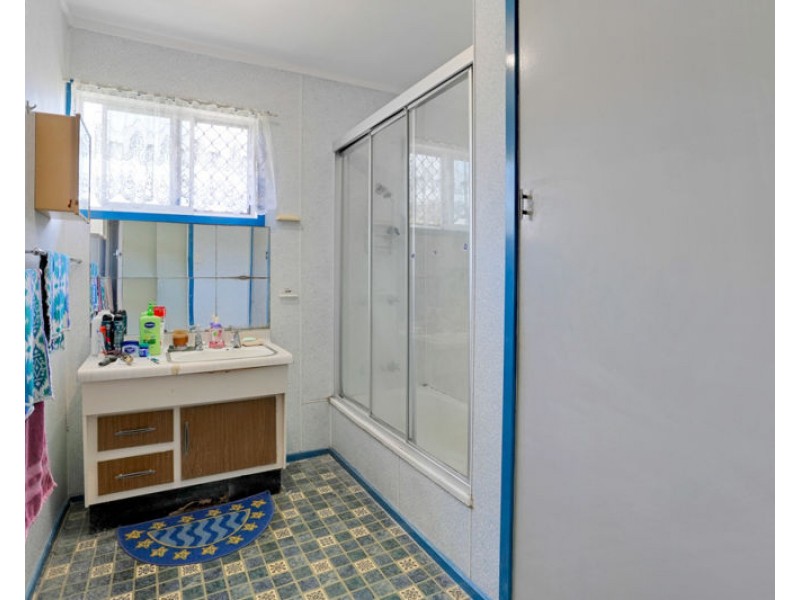 9 Patrick Street, West Gladstone QLD 4680