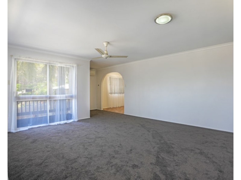 31 Pine Avenue, West Gladstone QLD 4680