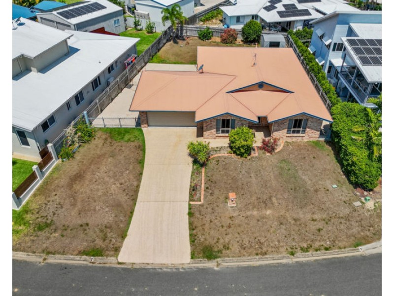 17 Riverside Drive, Tannum Sands QLD 4680