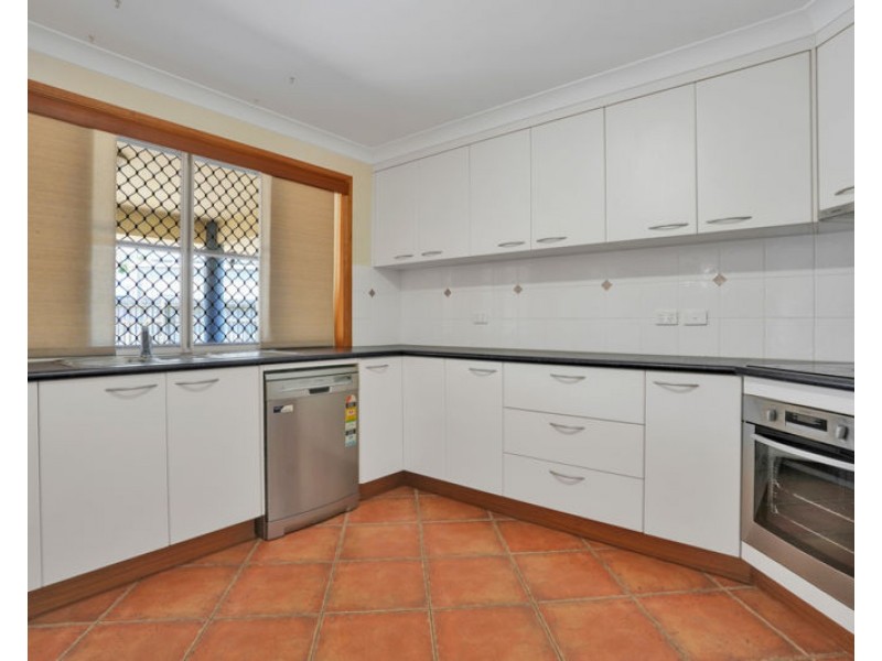 17 Riverside Drive, Tannum Sands QLD 4680