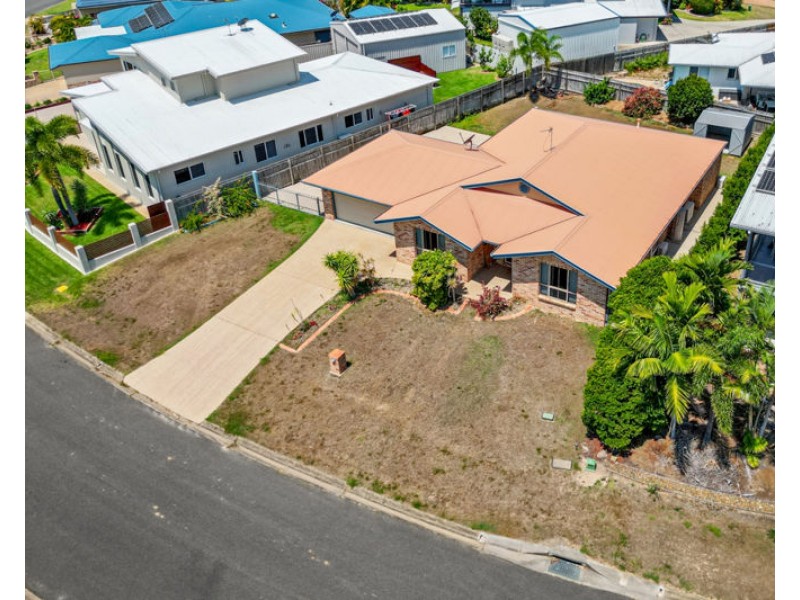 17 Riverside Drive, Tannum Sands QLD 4680