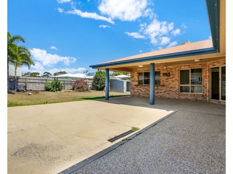 17 Riverside Drive, Tannum Sands QLD 4680
