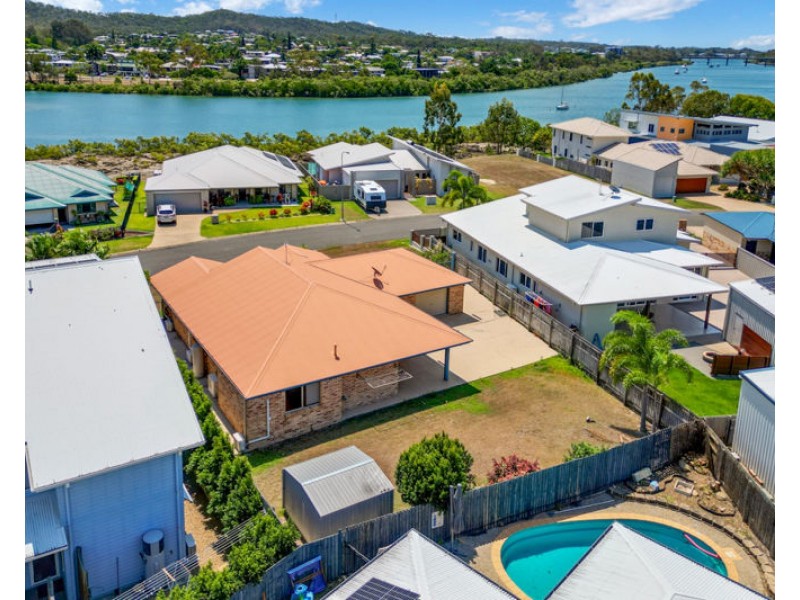 17 Riverside Drive, Tannum Sands QLD 4680