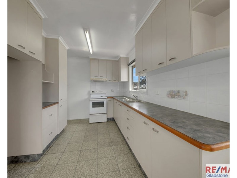 17 Wilson Street, Gladstone QLD 4680