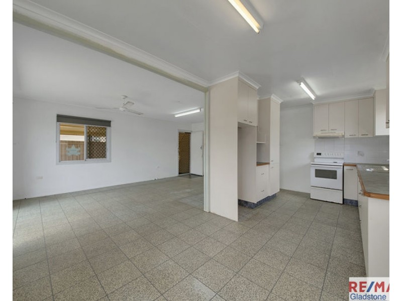 17 Wilson Street, Gladstone QLD 4680