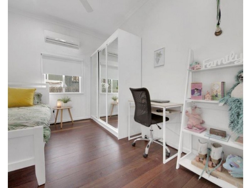 226 Oaka Street, South Gladstone QLD 4680