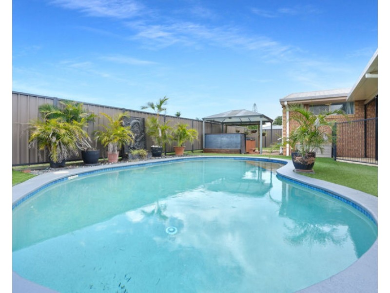 22 Kinghorn Street, Kalkie QLD 4670