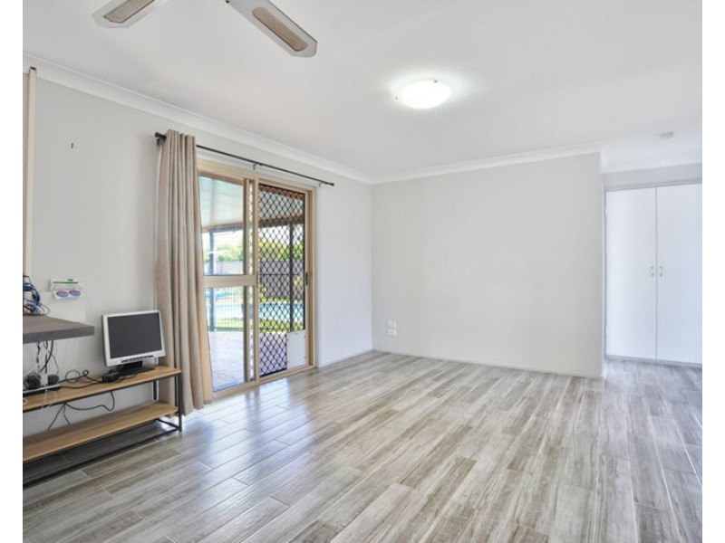 22 Kinghorn Street, Kalkie QLD 4670