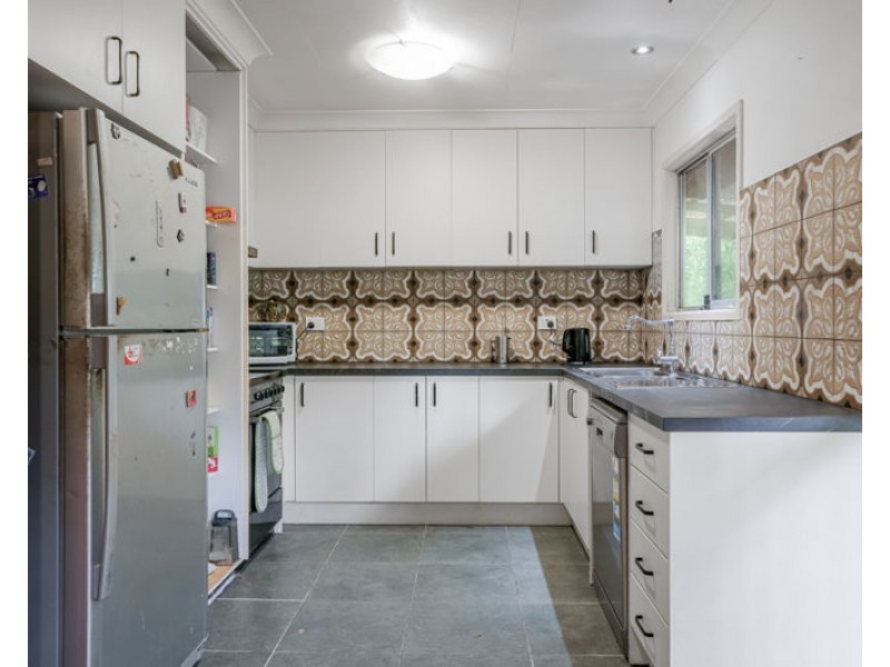 1 Steed Street, West Gladstone QLD 4680