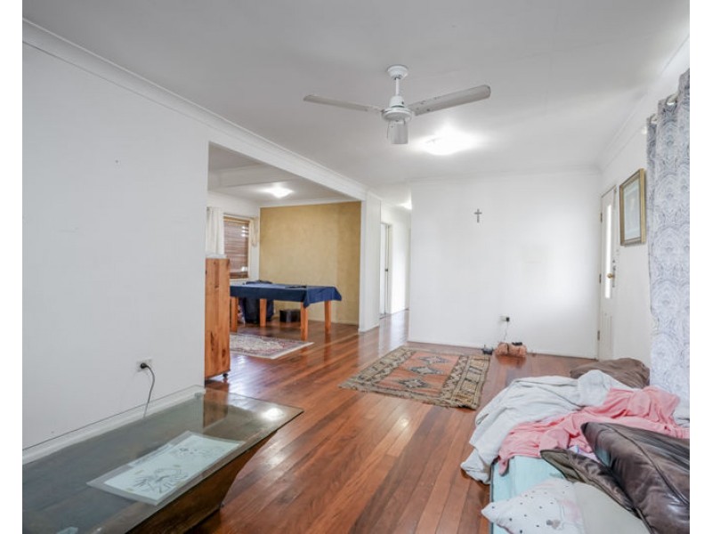 1 Steed Street, West Gladstone QLD 4680