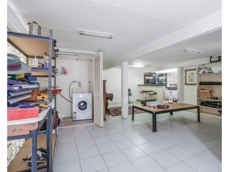 1 Steed Street, West Gladstone QLD 4680