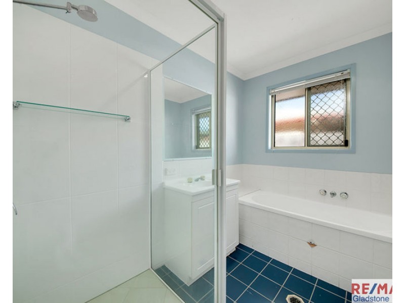 22 Flounder Crescent, Toolooa QLD 4680