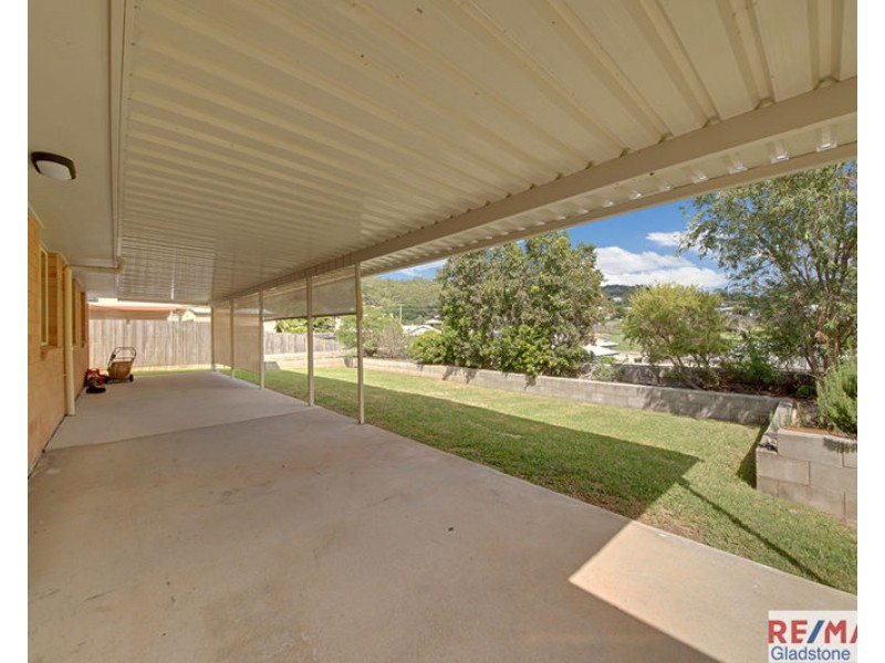 22 Flounder Crescent, Toolooa QLD 4680