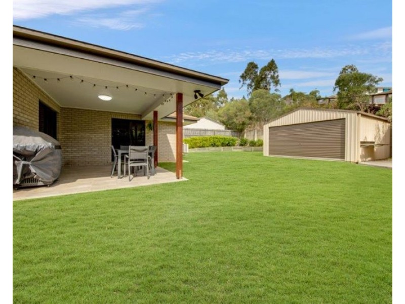 6 Spence Court, Kirkwood QLD 4680