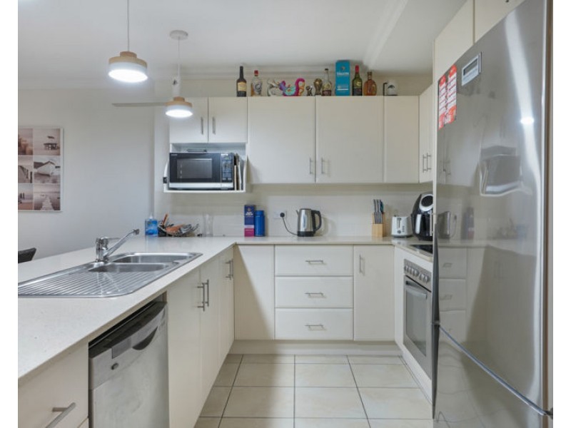 5/8a Wyndham Avenue, Boyne Island QLD 4680