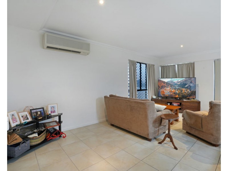 5/8a Wyndham Avenue, Boyne Island QLD 4680