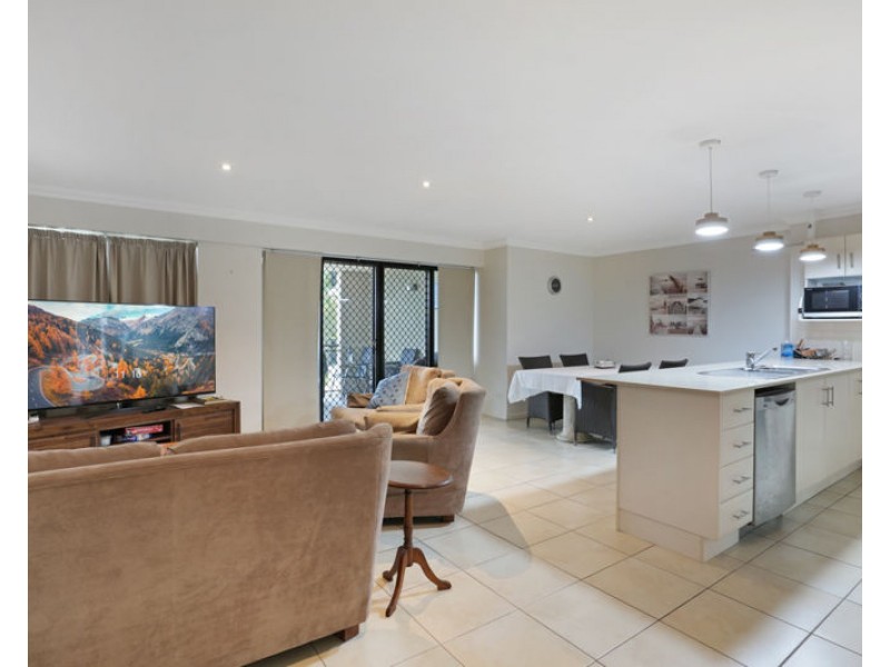 5/8a Wyndham Avenue, Boyne Island QLD 4680
