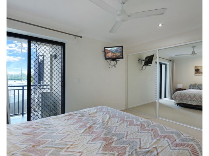5/8a Wyndham Avenue, Boyne Island QLD 4680