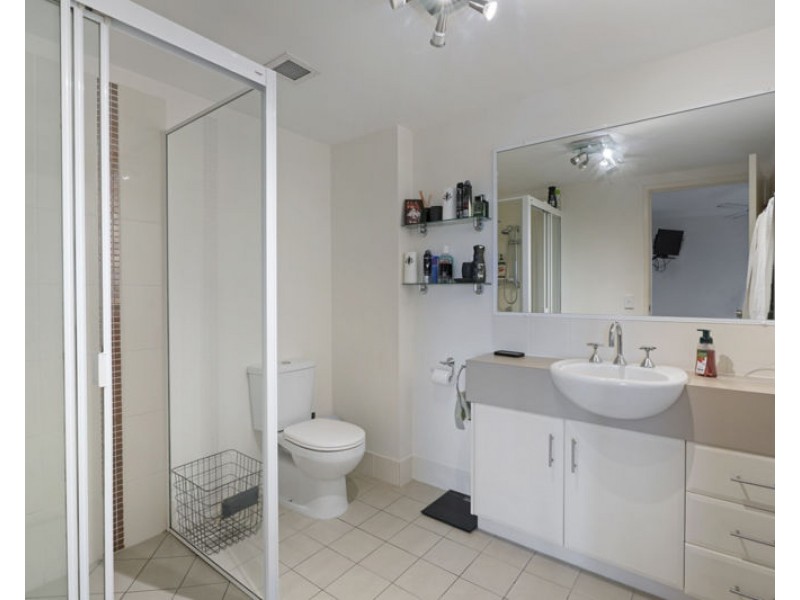 5/8a Wyndham Avenue, Boyne Island QLD 4680