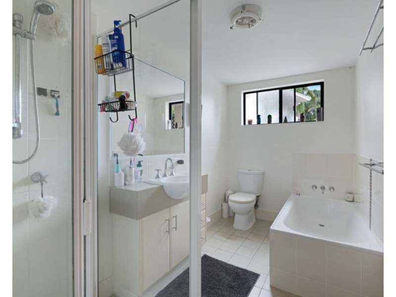 5/8a Wyndham Avenue, Boyne Island QLD 4680