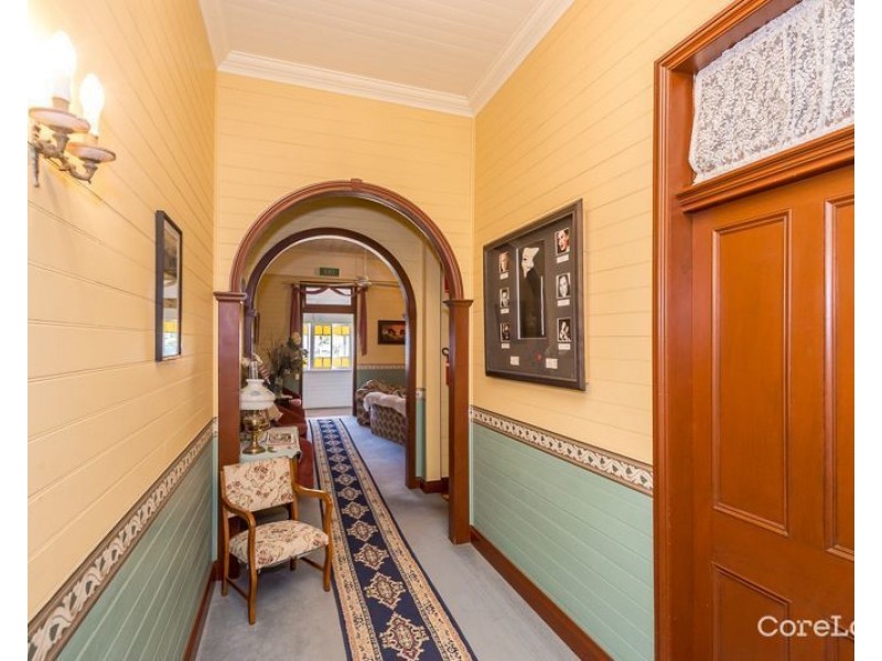 15 Yarroon Street, Gladstone QLD 4680