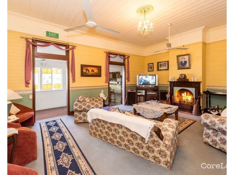 15 Yarroon Street, Gladstone QLD 4680