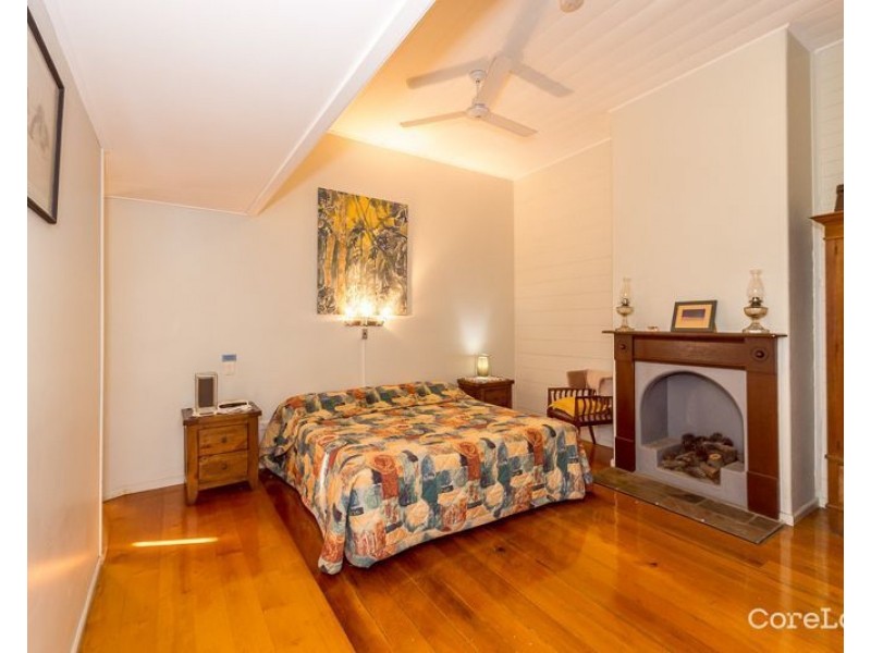 15 Yarroon Street, Gladstone QLD 4680