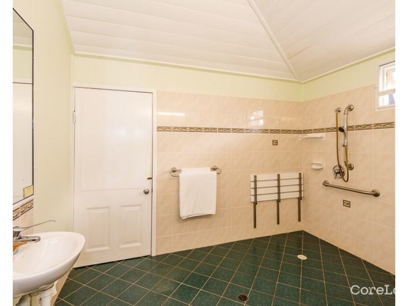 15 Yarroon Street, Gladstone QLD 4680