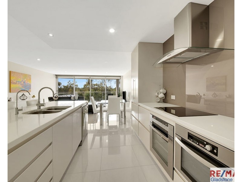 8/2 The Promenade, Boyne Island QLD 4680